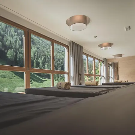 Wanderhotel Talblick 3*